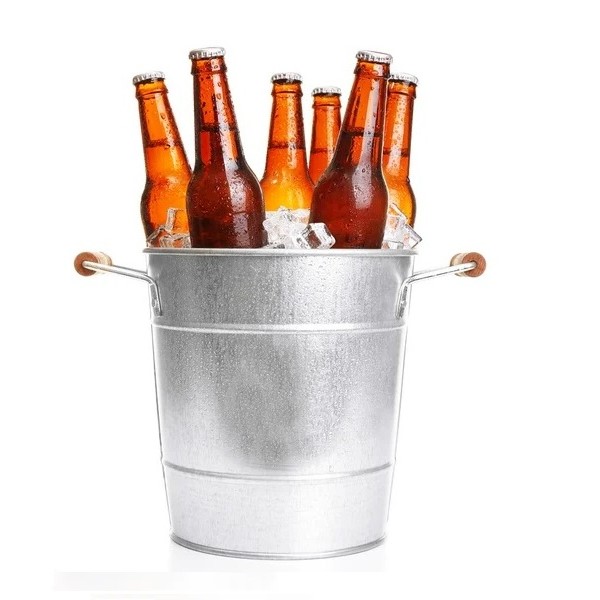 Baldinho de cerveja para acalmar o noivo no avião